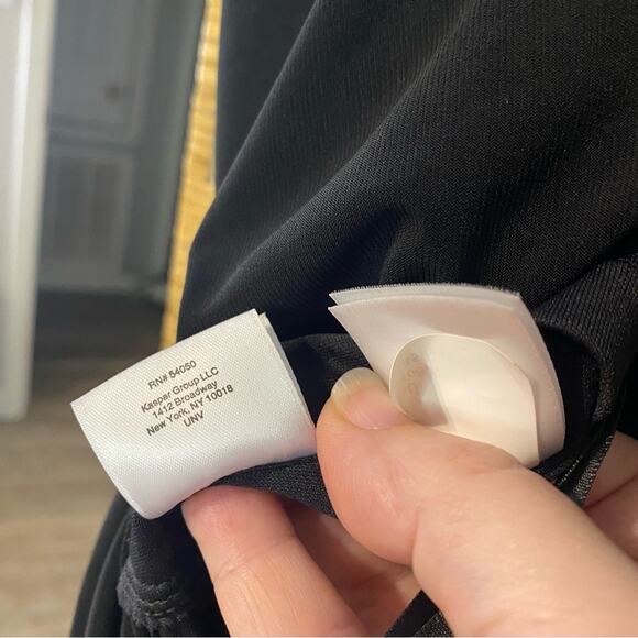 Evan Picone Black Sheath knee length faux wrap dress NWT size 6 - Picture 10 of 12